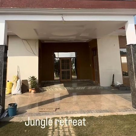 The Jungle Retreat Hotel Ghaziabad Luaran gambar