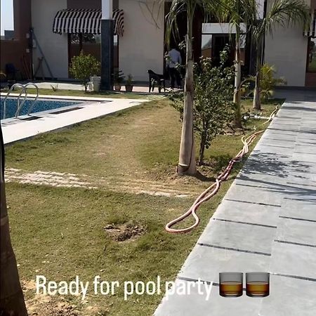 The Jungle Retreat Hotel Ghaziabad Luaran gambar